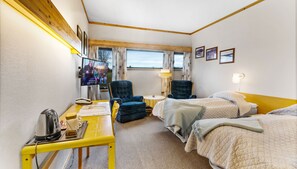Family Room | Soundproofing, free WiFi, bed sheets