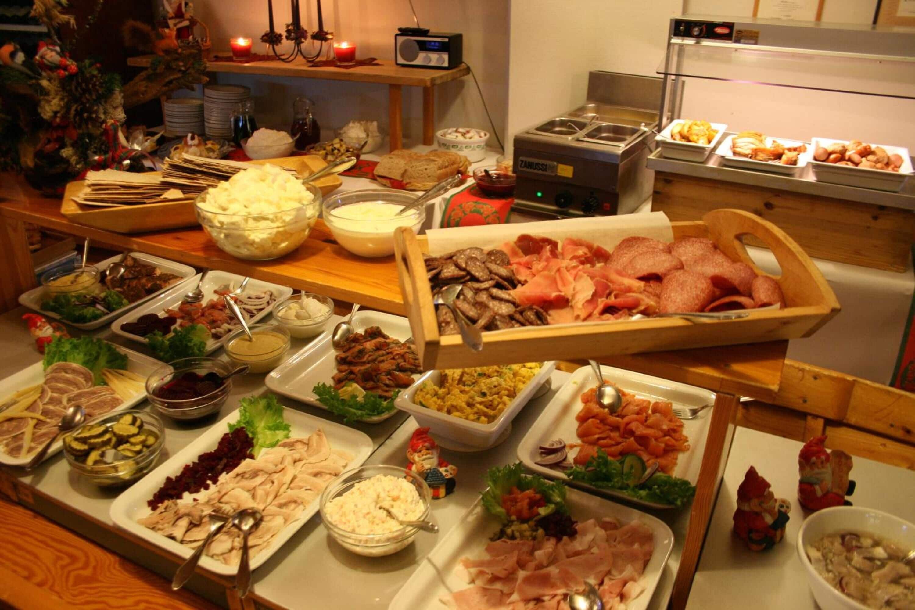 Local and international cuisine