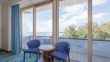 In-room safe, desk, blackout curtains, soundproofing