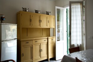 Deluxe Double Room, Terrace | Living area