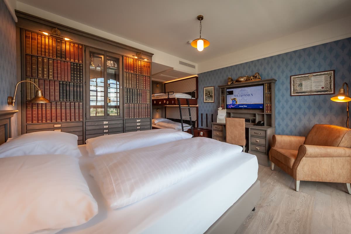 Hotellrom D | Safe på rommet, skrivebord, wi-fi (inkludert) og sengetøy