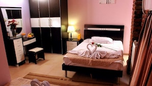Double or Twin Room | 1 bedroom, desk, iron/ironing board, WiFi (free) - Lucky Hotel (Tbilisi)