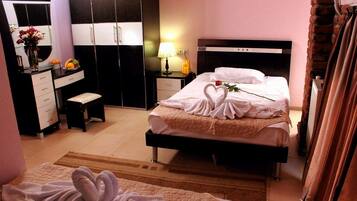 Double or Twin Room | 1 bedroom, desk, iron/ironing board, free WiFi