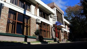 Exterior - Lucky Hotel (Tbilisi)
