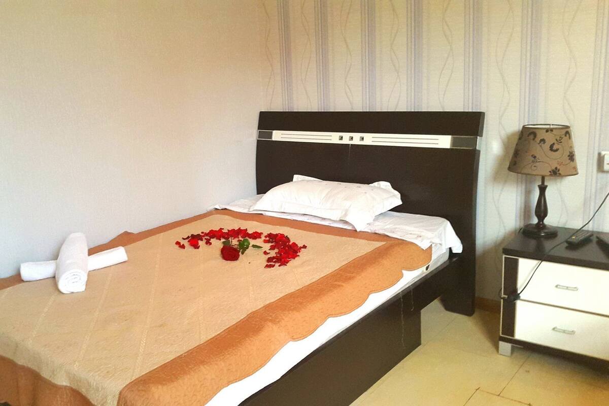 Single Room | 1 bedroom, desk, iron/ironing board, WiFi (free)
