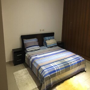 Departamento Confort, 2 habitaciones, refrigerador y microondas, vista a la ciudad | 1 habitación, ropa de cama de alta calidad, wifi gratis y ropa de cama 