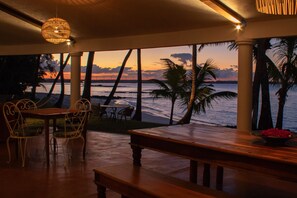 Outdoor dining - Villa Eva (Belle Mare)