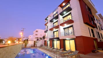 Front of property – evening/night