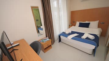 Economy Room, 1 Katil Kelamin (Double), Ground Floor | Bar mini, peti besi dalam bilik, kalis bunyi, Wi-fi percuma