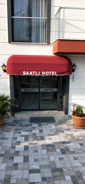 Property entrance - Saatli Hotel (Cesme)