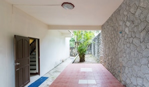 Basic House | Terrace/patio - Baan Neramit Hill (Kathu)