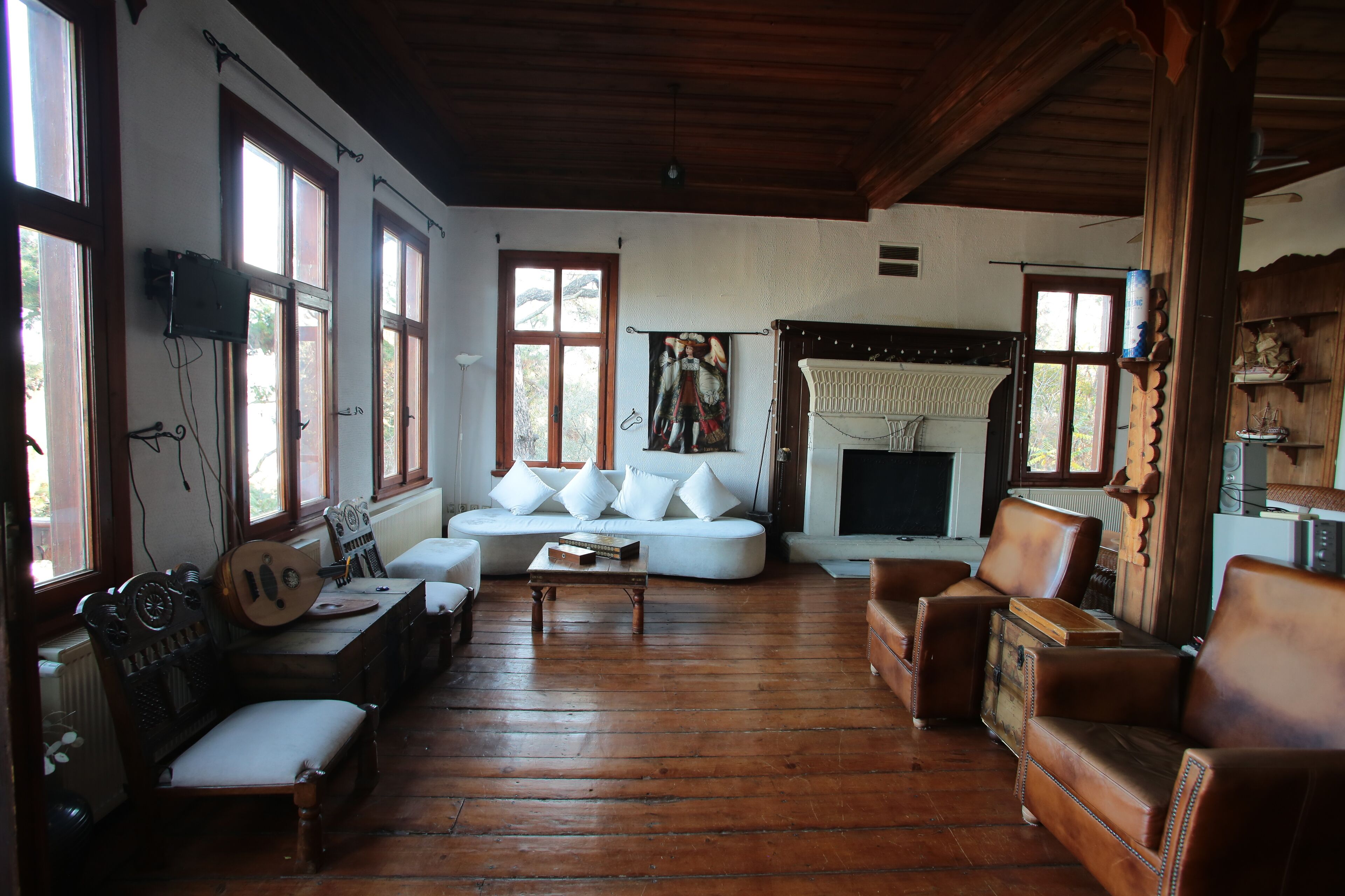 breakfast and dinner served, local cuisine