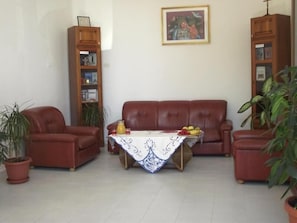 Khu sảnh