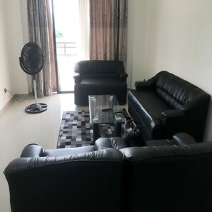 舒適公寓, 2 間臥室 | 起居區 | 電漿電視