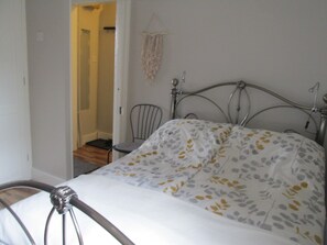 Apartment, 1 Bedroom | 1 bedroom, iron/ironing board, cots/infant beds, free WiFi - The Quiet & Cosy Fulham Reach Crib (London)