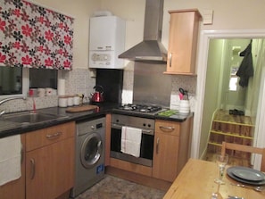 Apartment, 1 Bedroom | Private kitchen