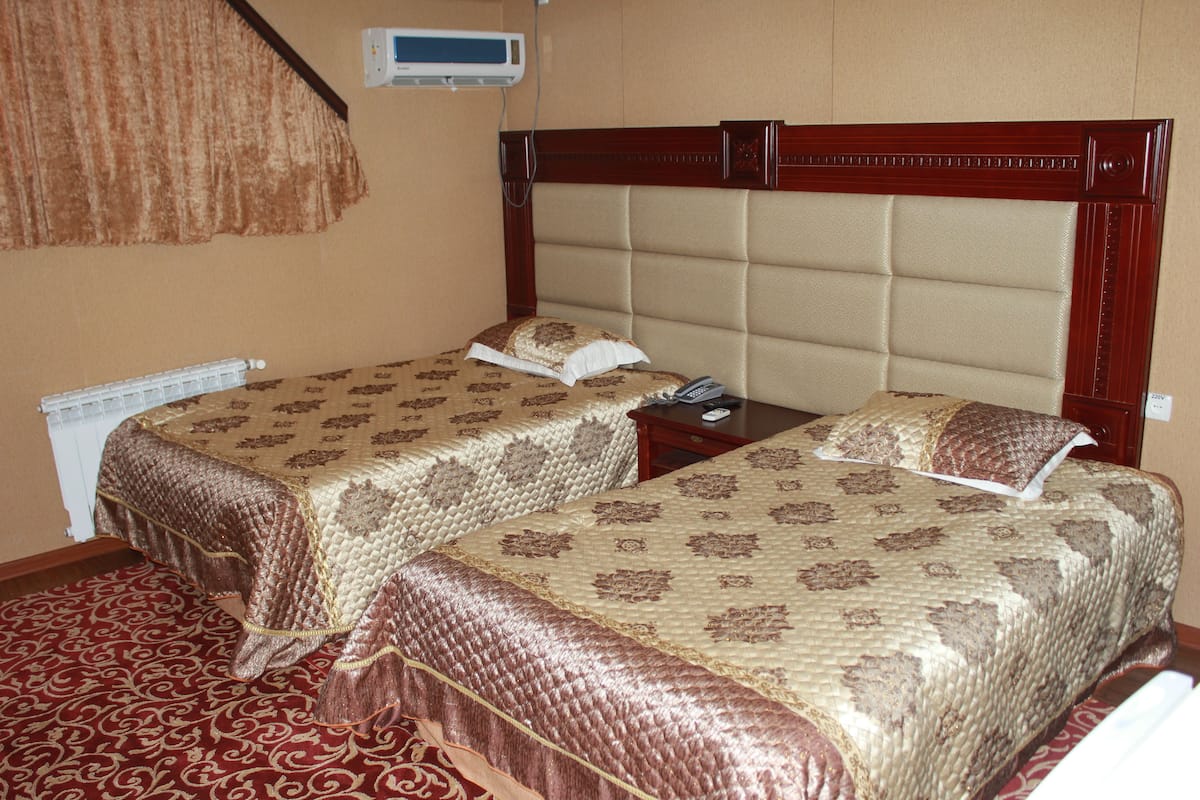 1 habitación, ropa de cama de alta calidad y escritorio