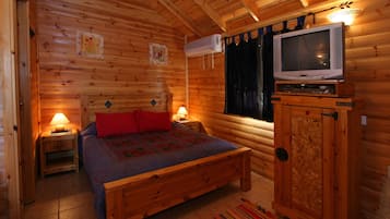 Family Cabin | Free wired Internet, bed sheets