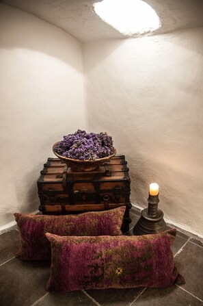 Interior detail - Aika Hotel Alaybey (Bozcaada)