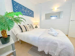 2 bedrooms, iron/ironing board, free WiFi, bed sheets