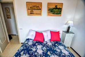 3 habitaciones, tabla de planchar con plancha y wifi gratis 