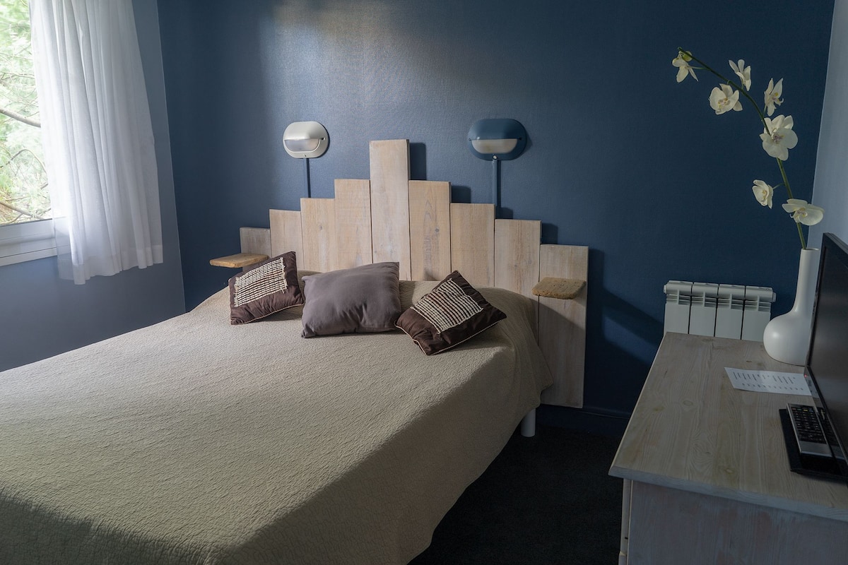 Family Quadruple Room, Multiple Beds, Non Smoking | Blackout drapes, WiFi (free), individually decorated