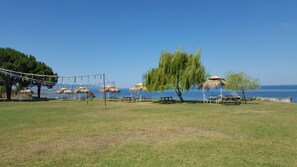 Beach - Mertur Hotel (Ciftlikkoy)