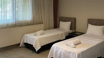 In-room safe, free WiFi, bed sheets