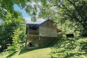 Cabin, 2 Bedrooms | Exterior - A Slice Of Heaven 2 Bedroom Cabin by RedAwning (Sevierville)