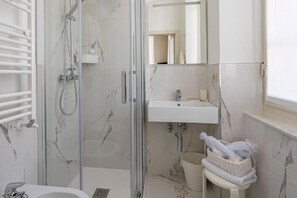 Suite (Connecting Double Room) | Salle de bain