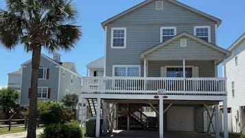 House, 4 Bedrooms | Exterior