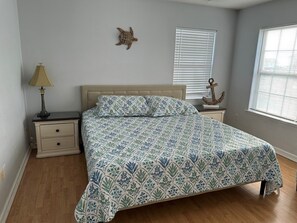 Maison, 4 chambres | 4 chambres, fer et planche à repasser, accès au Wi-Fi (inclus)