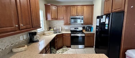 Casa, 6 habitaciones | Cocina privada | Refrigerador, microondas, horno y lavavajillas