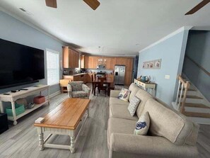 Hus - 4 sovrum | Vardagsrum | Smart-tv