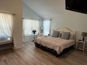 House, 4 Bedrooms | 4 bedrooms, iron/ironing board, free WiFi