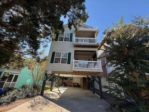 House, 4 Bedrooms | Exterior