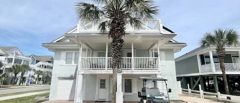 Maison, 6 chambres | Extérieur