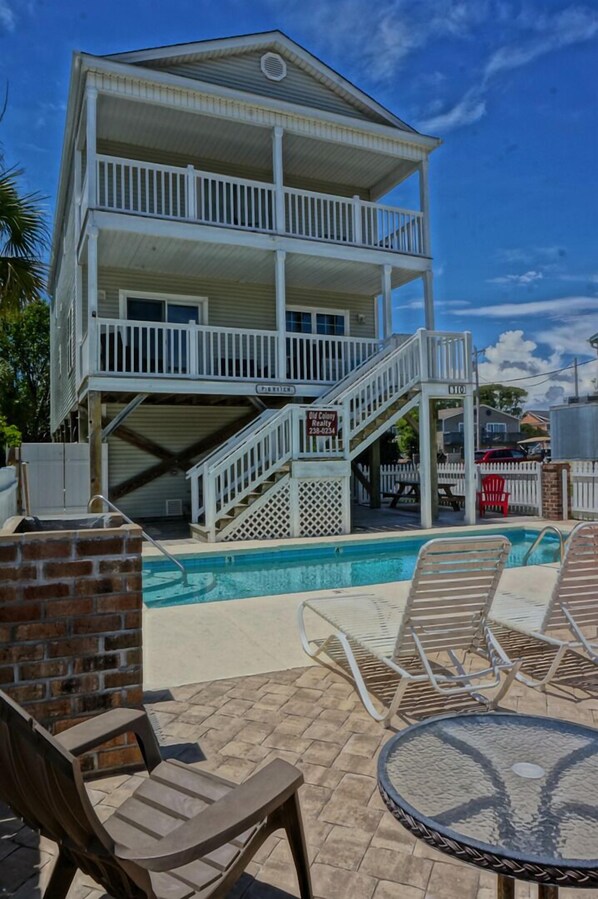 House, 5 Bedrooms | Pool