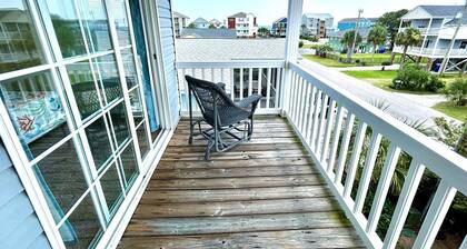 5 By The Sea 5 Bedroom Home by RedAwning