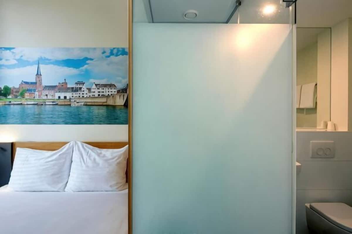 1 chambre, bureau, fer et planche à repasser, Wi-Fi gratuit