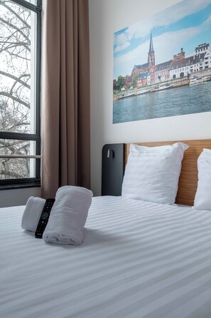 Small Double Room, 1 Queen Bed