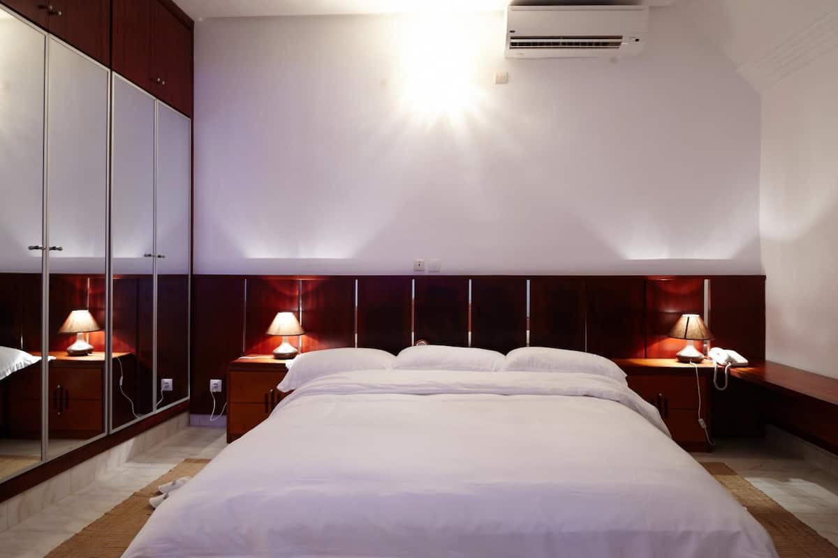 Standard Suite | Premium bedding, minibar, in-room safe, desk