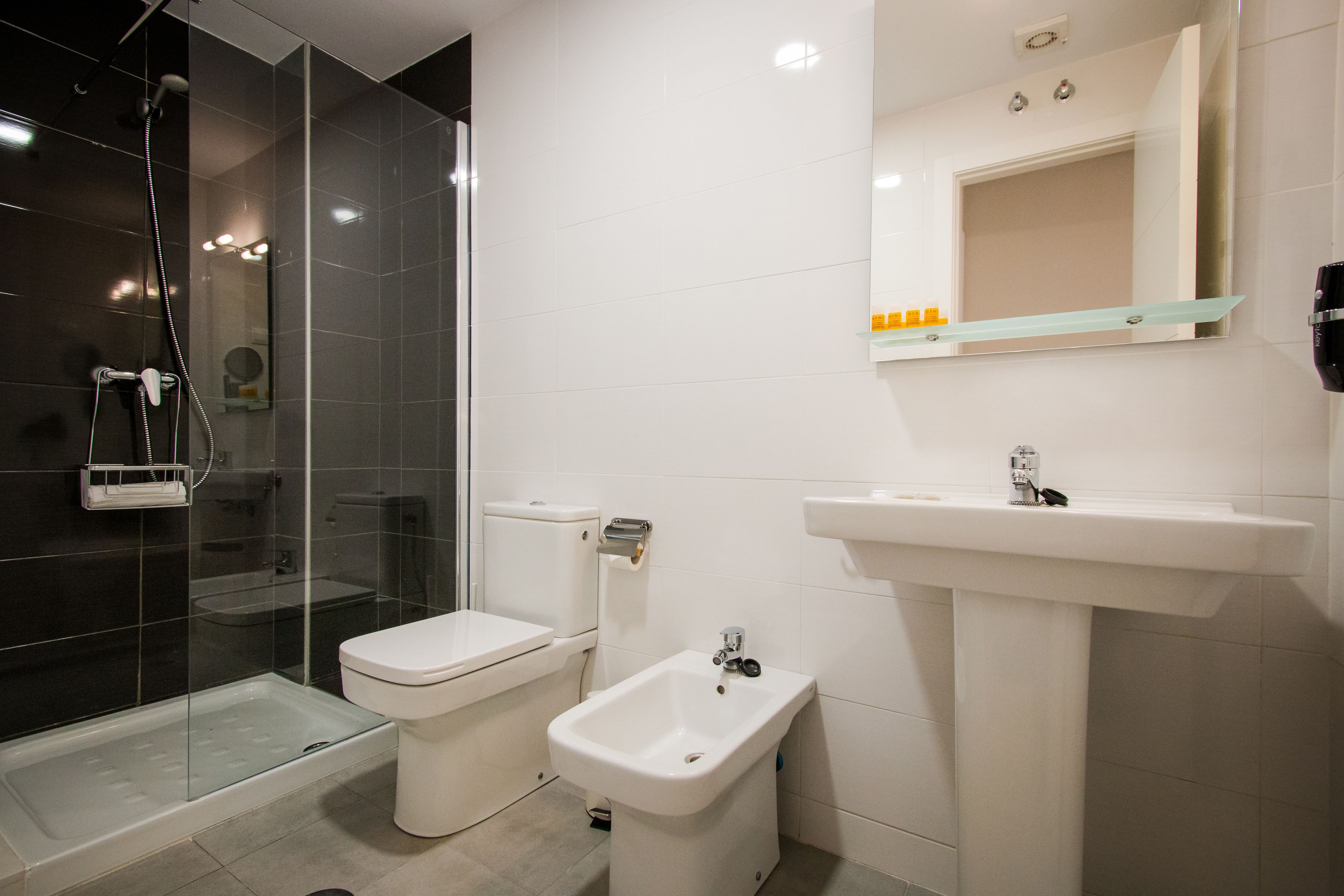 comfort apartment, 1 bedroom | bathroom | hair dryer, bidet, towels