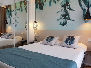 In-room safe, desk, blackout drapes, free WiFi - Hotel Tora (Calvia)