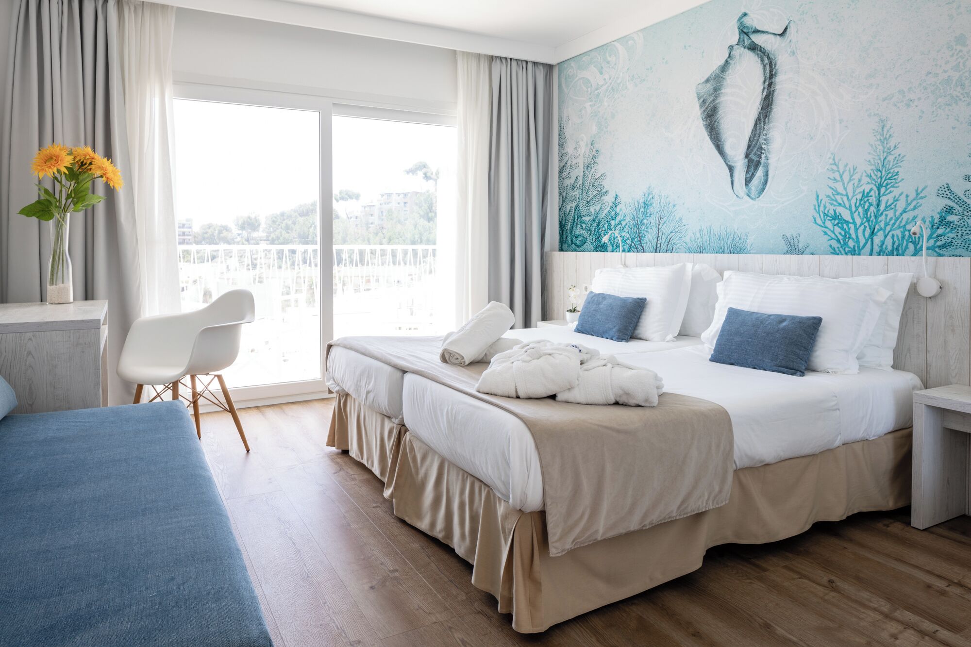 In-room safe, desk, blackout curtains, free WiFi