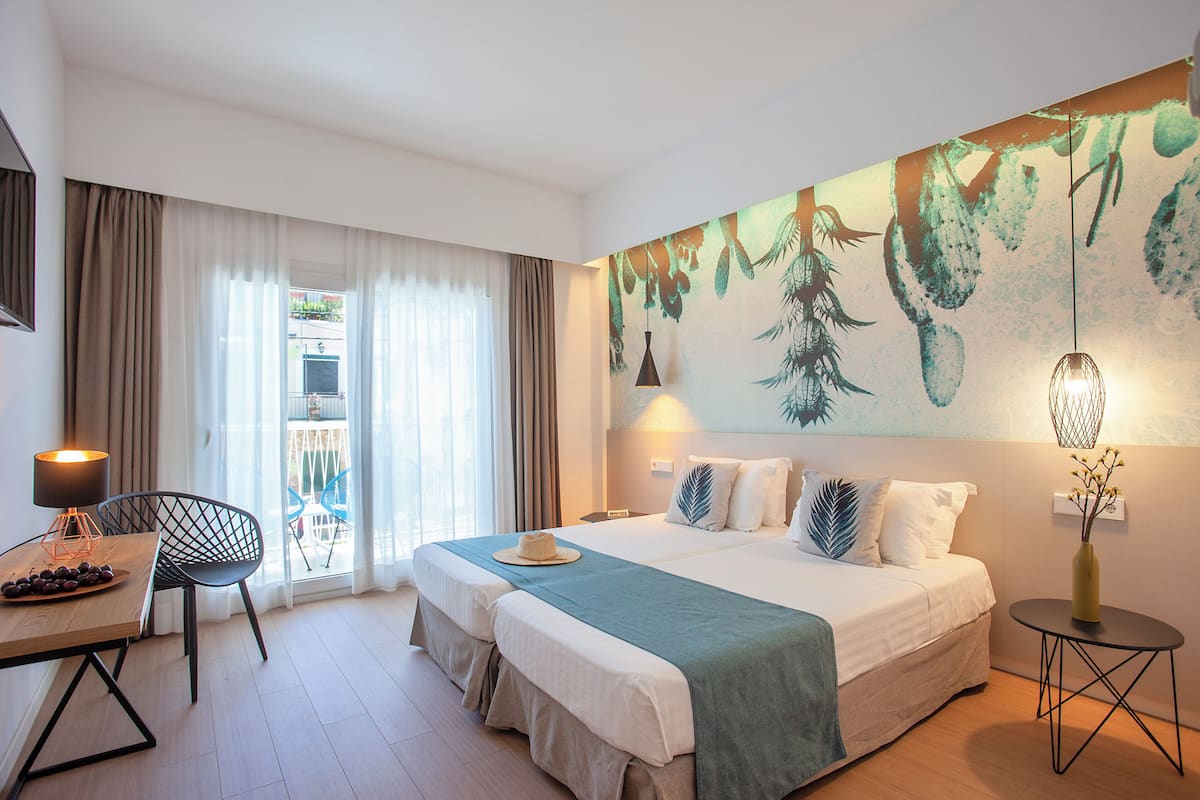 In-room safe, desk, blackout drapes, free WiFi
