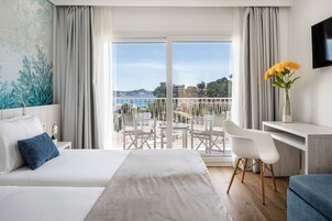 高级房, 海景 | 客房内保险箱、办公桌、遮光窗帘、免费 WiFi