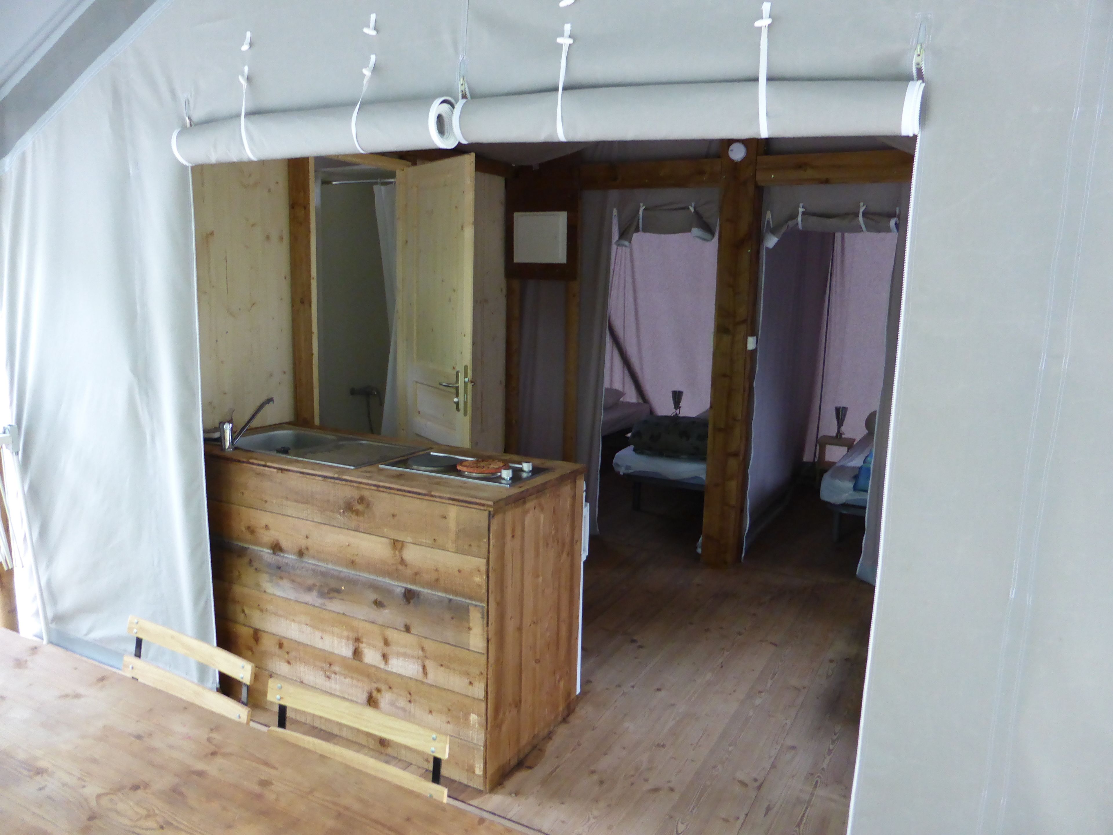 Cabin | Private kitchenette | Full-size fridge, microwave, stovetop, coffee/tea maker