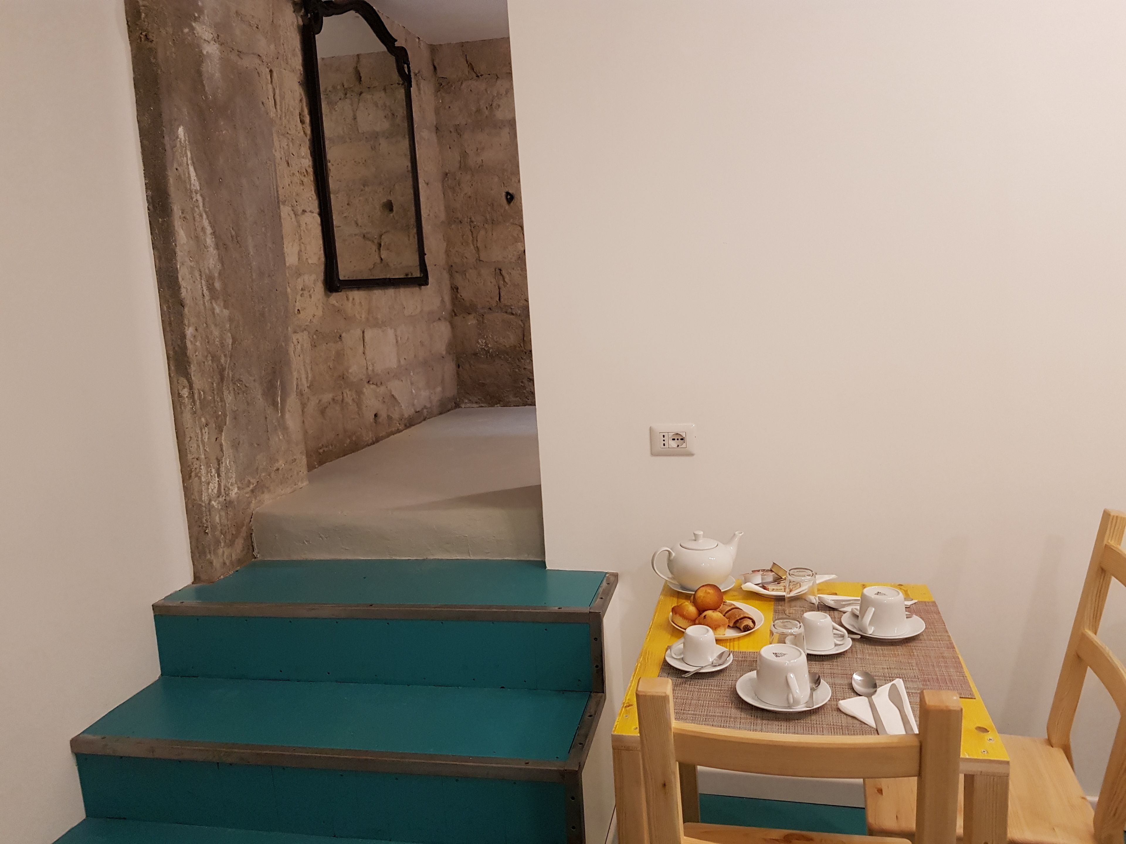 Café da manhã com buffet grátis todos os dias