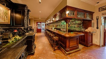 Bar (en la propiedad)